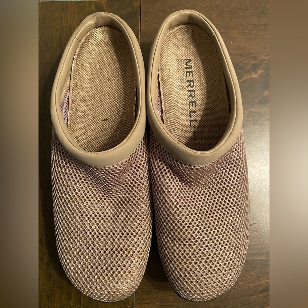 Merrell Women's Brown Mesh Mules .  Encore.   Has spot on heel pictured